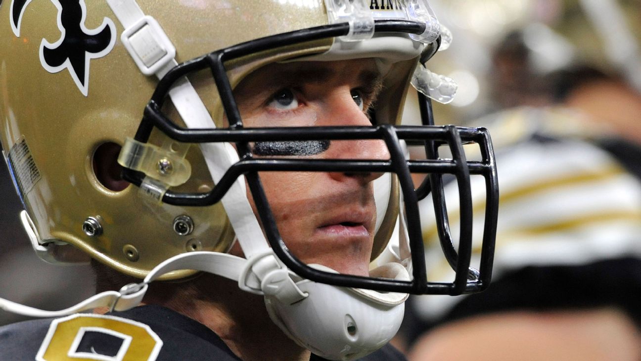 Drew Brees extends NFL-record TD streak as Saints shutter Eagles