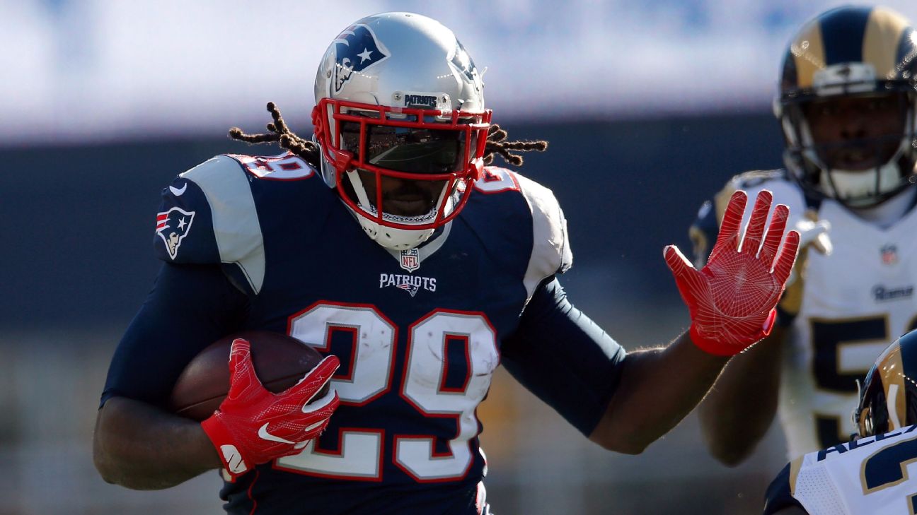 Detroit Lions running back LeGarrette Blount (29) and quarterback