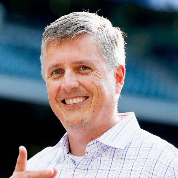 Young fan pleads with Houston Astros GM Jeff Luhnow not to trade