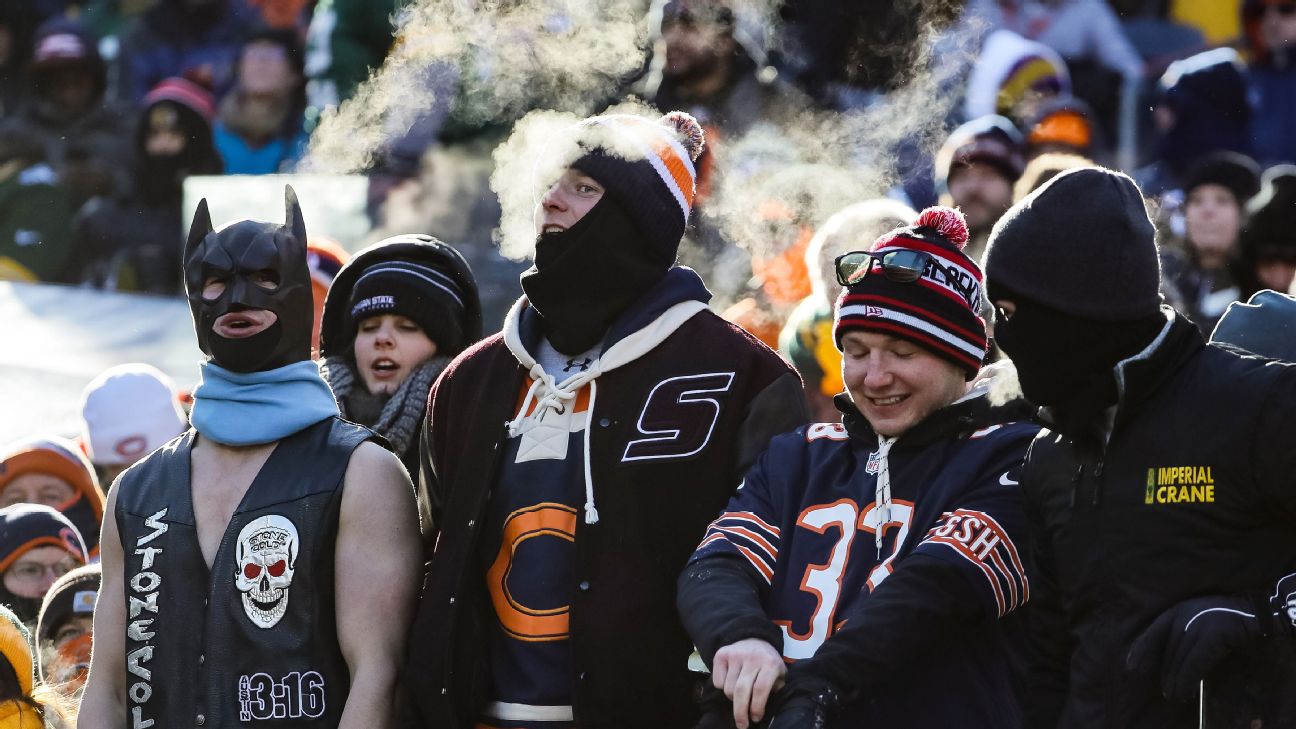 espn.com - Anthony Gharib - Rams vs. Bears brings to mind some of the coldest playoff NFL games