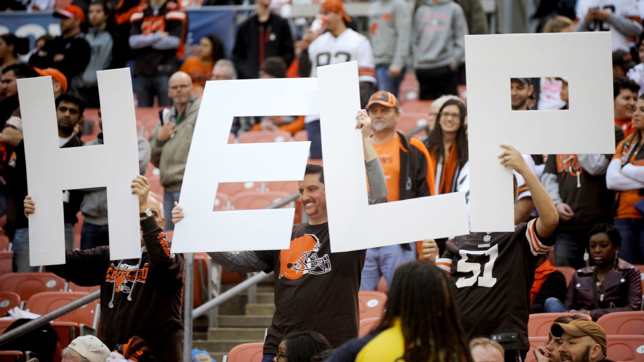 Browns fans' spelling woes continue in 'Cleveveland'