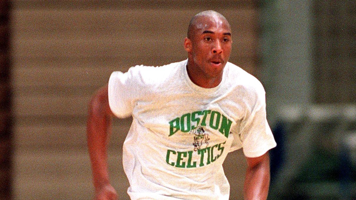 Vintage 2001 NBA Finals Kobe Bryant VS Allen Iverson T-Shirt Size