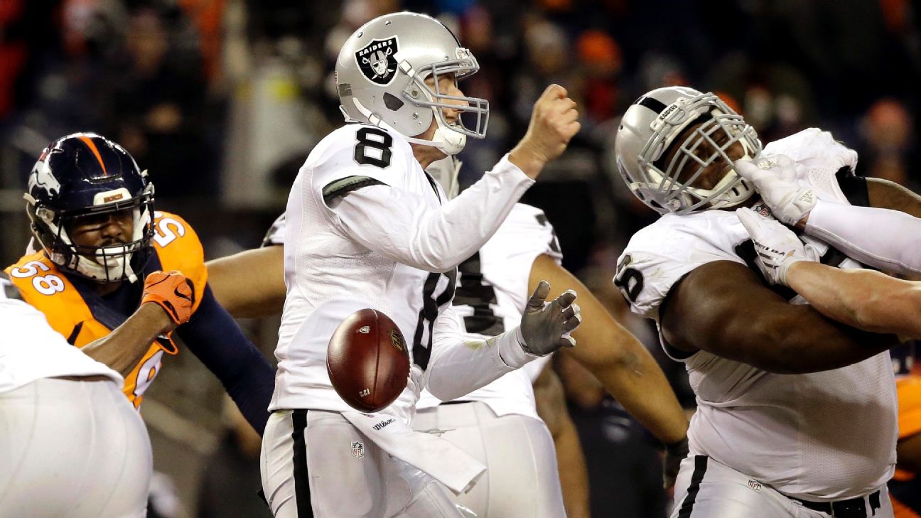 With Matt McGloin Available, Raiders Decide to Stick With Connor Cook - The  New York Times