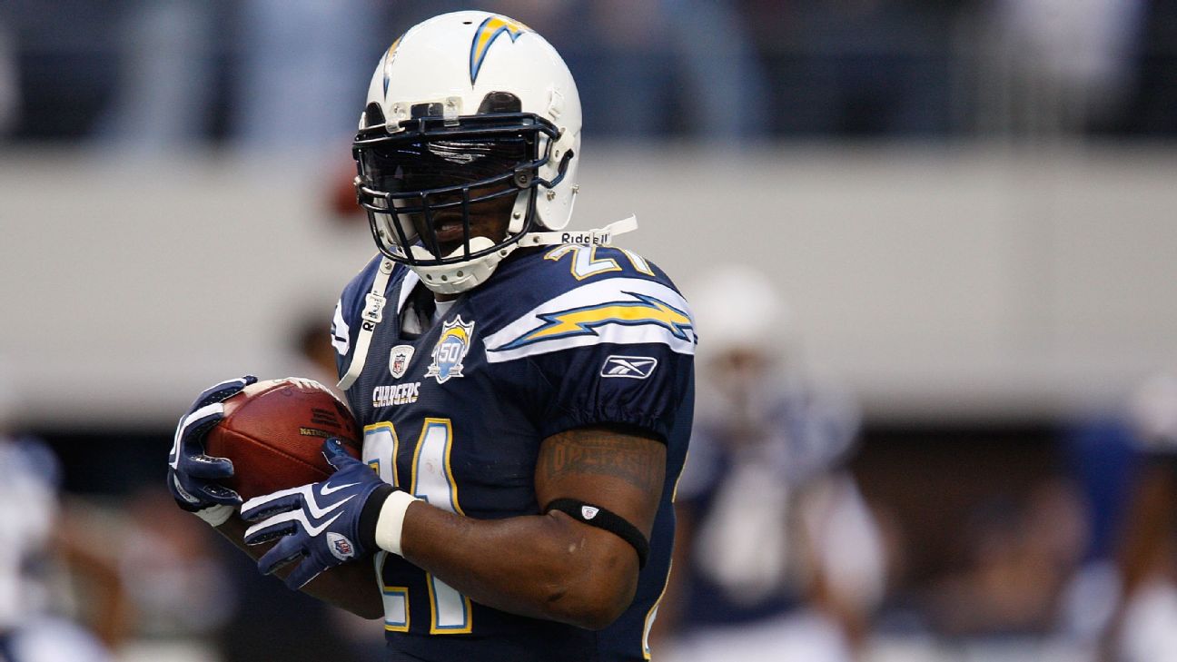 San Diego Chargers running back LaDainian Tomlinson (21) heads to