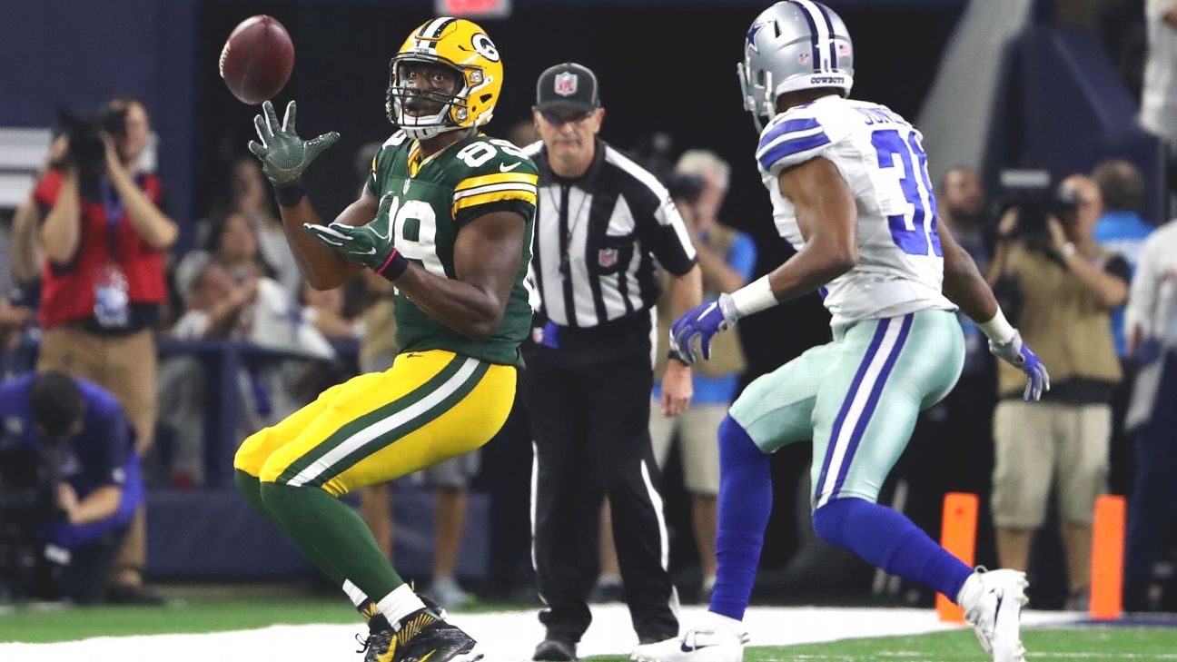 Aaron Rodgers' Clutch Pass to Jared Cook Sets Up Game-Winning FG!