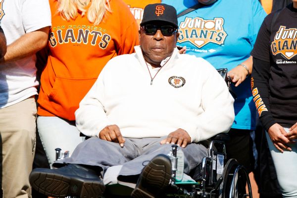 President Obama pardons baseball Hall of Famer Willie McCovey