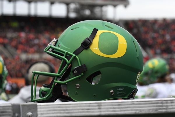 WR Tyseer Denmark, No. 93 recruit in ’24, commits to Oregon