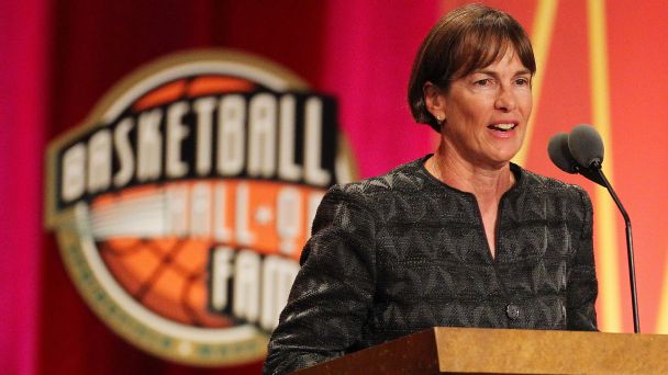 VanDerveer’s path to becoming NCAA’s winningest coach: Never stop growing