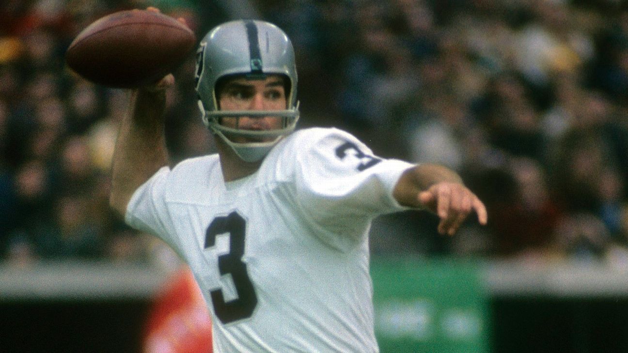 Legendary NFL quarterback and former Oakland Raider Ken Stabler dies at 69  - ABC7 Los Angeles