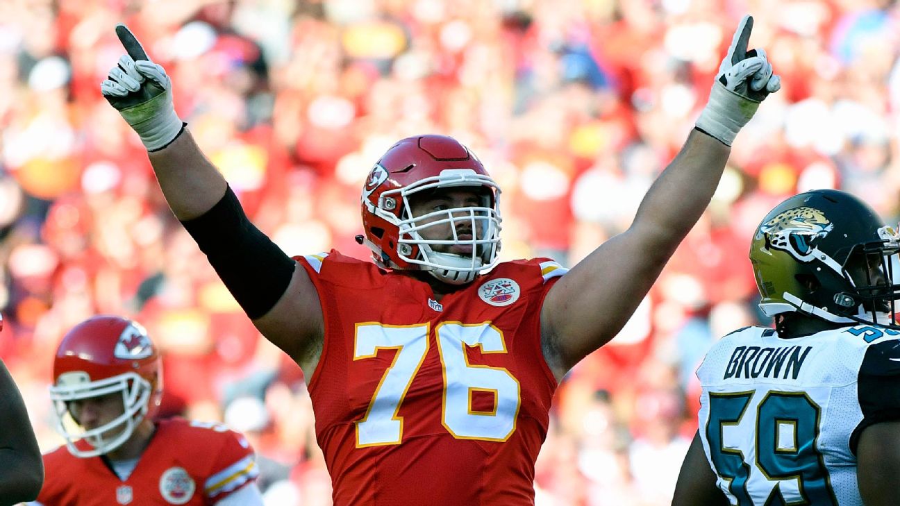 Jets work out Laurent Duvernay-Tardif, who seeks second NFL