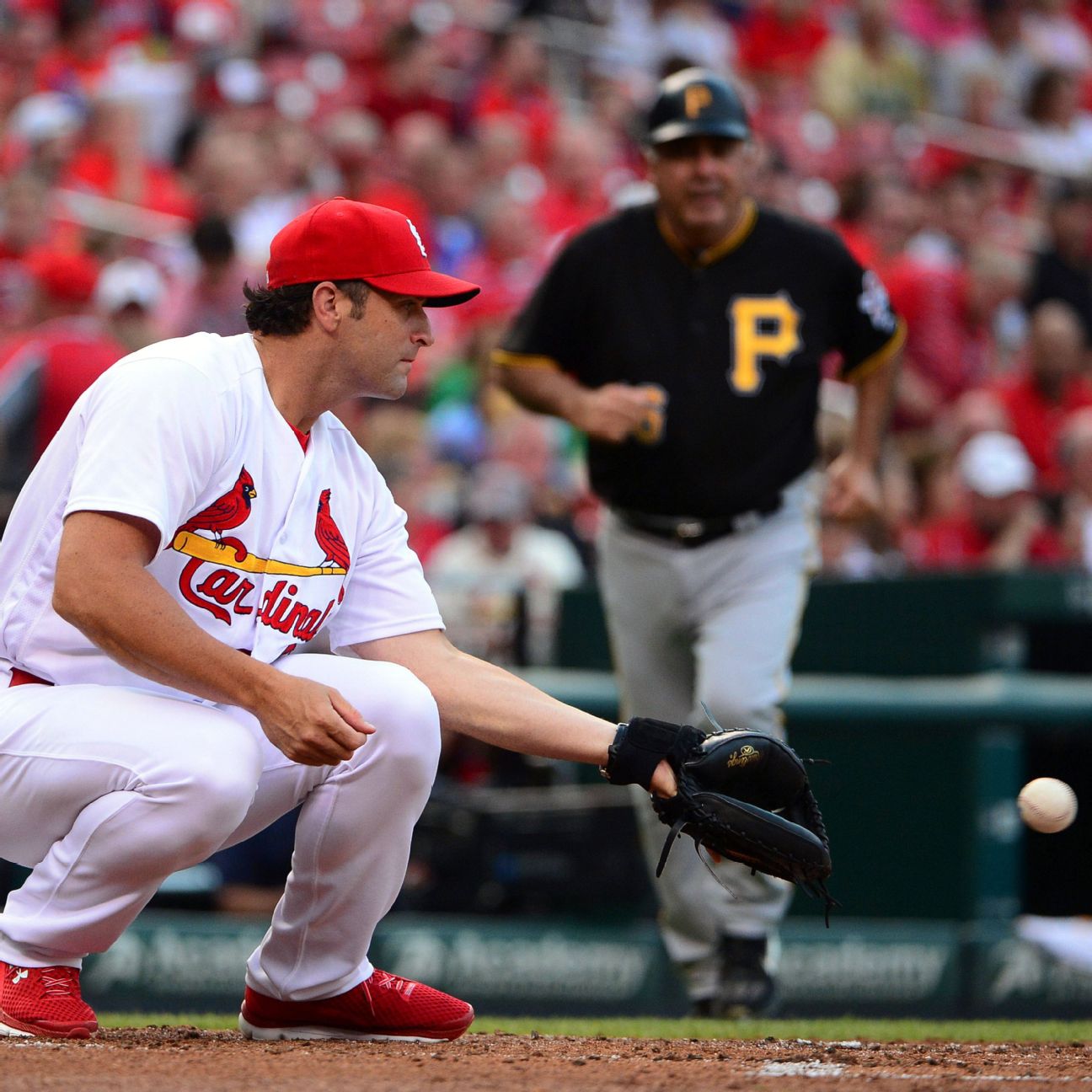 A.J. Pierzynski Videobombs Mike Matheny During Cardinals' Win (GIF) 