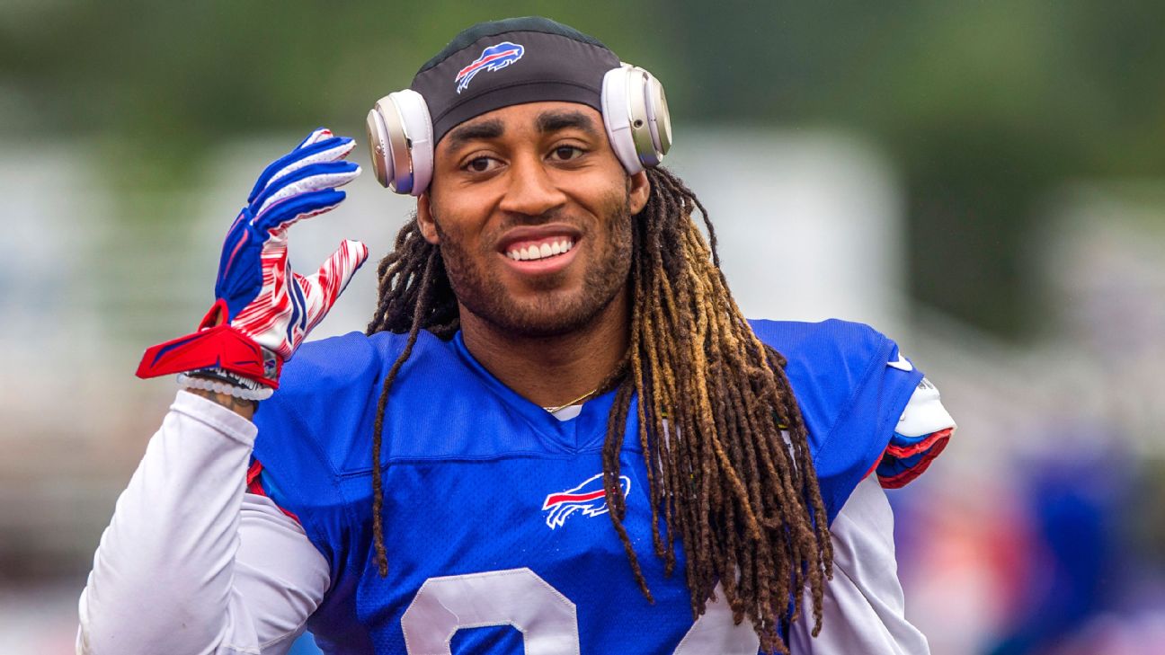 Mac Jones' contract, Stephon Gilmore resolution on Patriots' to-do list -  ESPN - New England Patriots Blog- ESPN