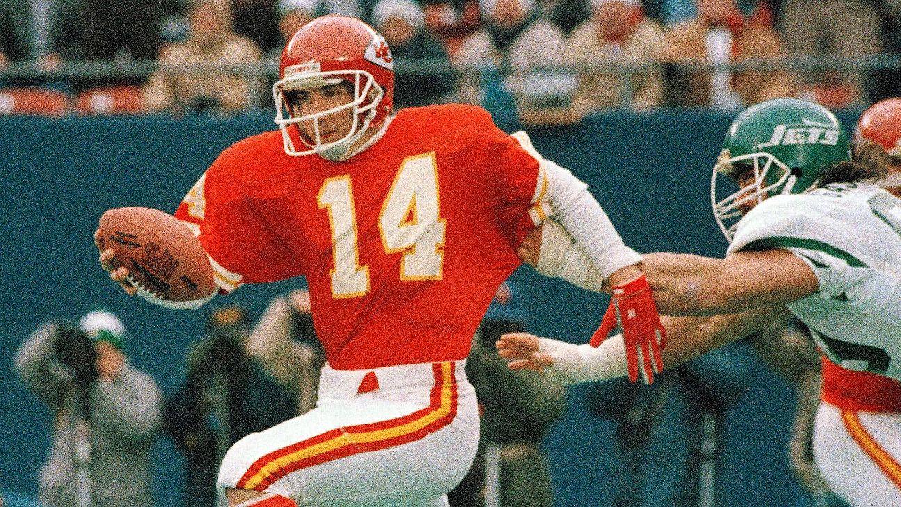 Every Chiefs starting QB from Todd Blackledge to Patrick Mahomes