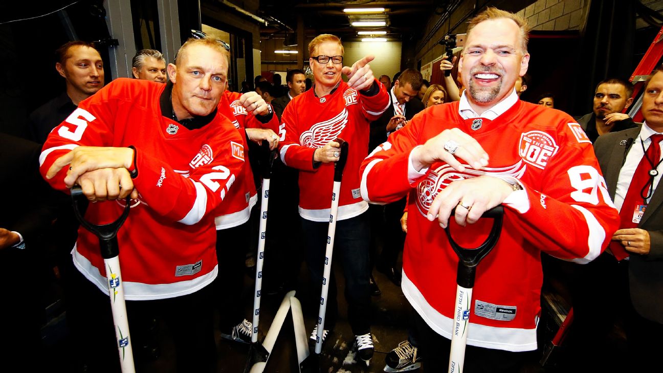 Photo gallery: Detroit Red Wings celebrate final game at Joe Louis