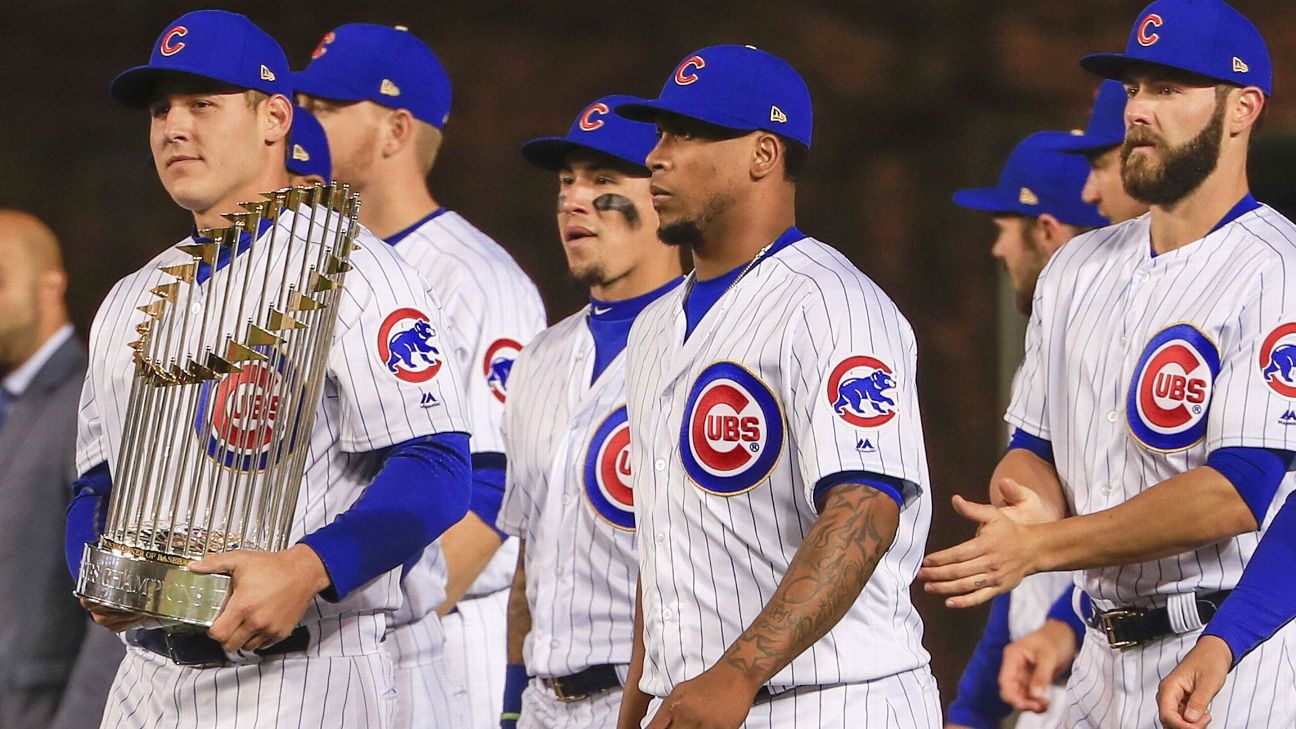 Chicago Cubs World Series trophy suffers minor damage while being passed  around at concert - ESPN