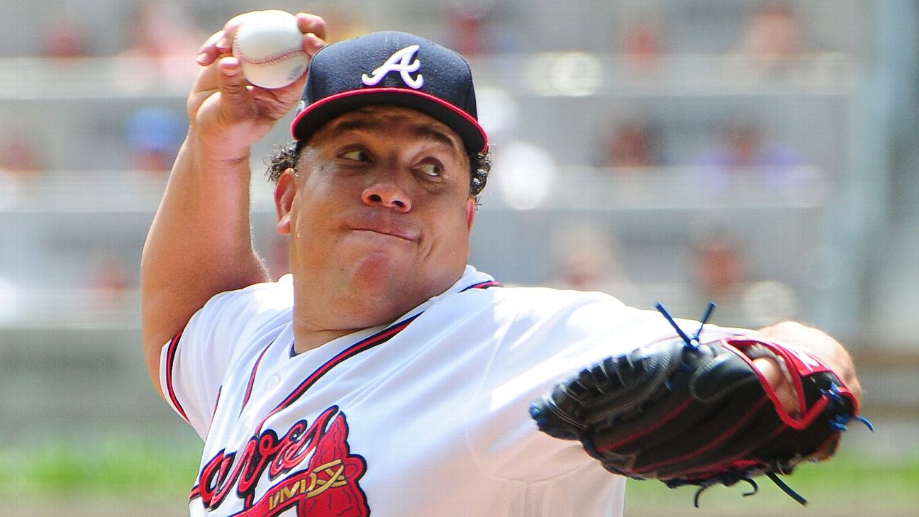 R.A. Dickey, Bartolo Colon give Atlanta Braves bridge to future - ESPN -  SweetSpot- ESPN