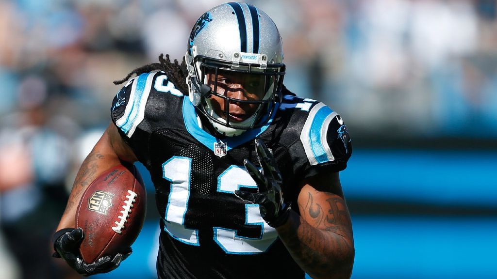 Panthers WR Kelvin Benjamin goes to locker room with knee injury