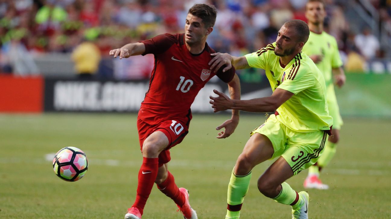 Pulisic supporting New York Jets in 2021 NFL London Games at Tottenham  Hotspur Stadium