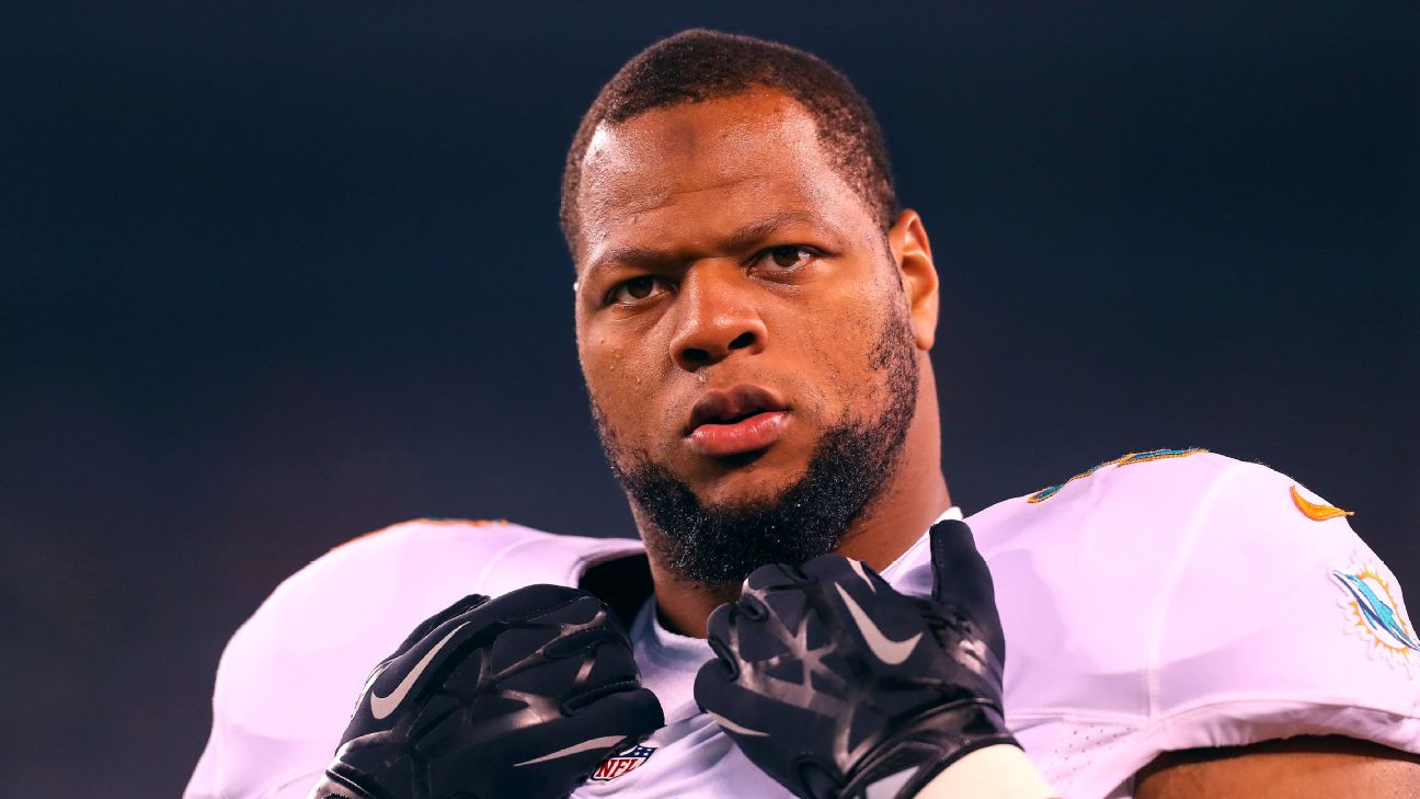 Ndamukong Suh's timeline of dirty plays: Infamous NFL heel has repaired  reputation with Buccaneers