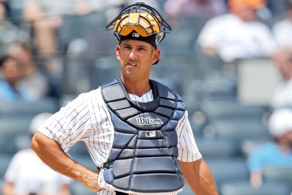 Jorge Posada makes debut at Yankees Old Timers' Day - ABC7 New York
