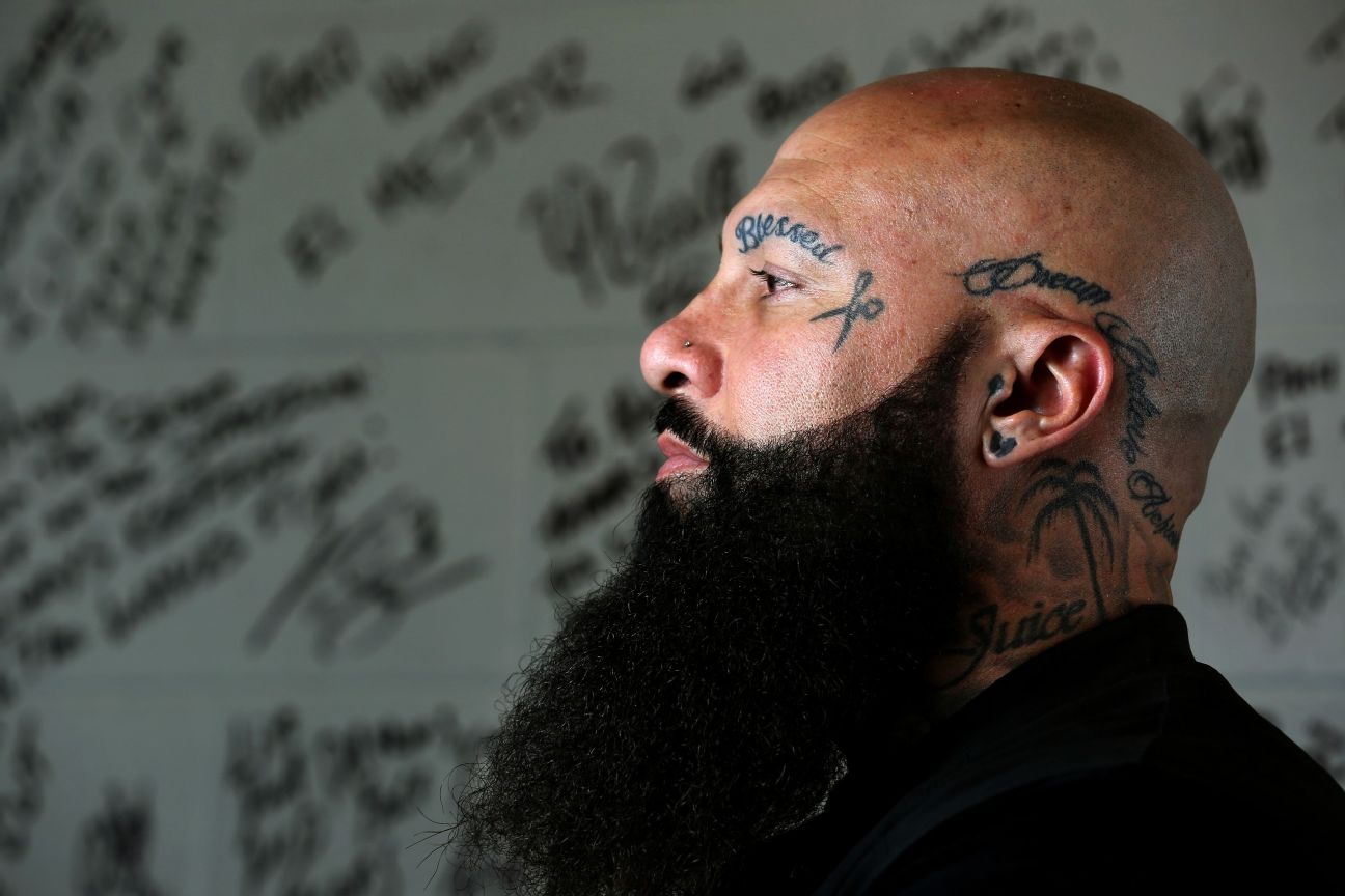 When a baseball player needs a haircut, his barber flies across