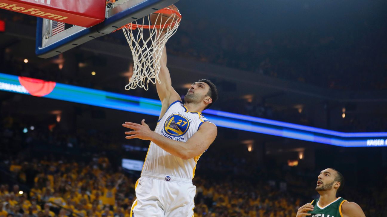 Zaza Pachulia Re-Signs with Warriors on 1-Year, $3.5 Million