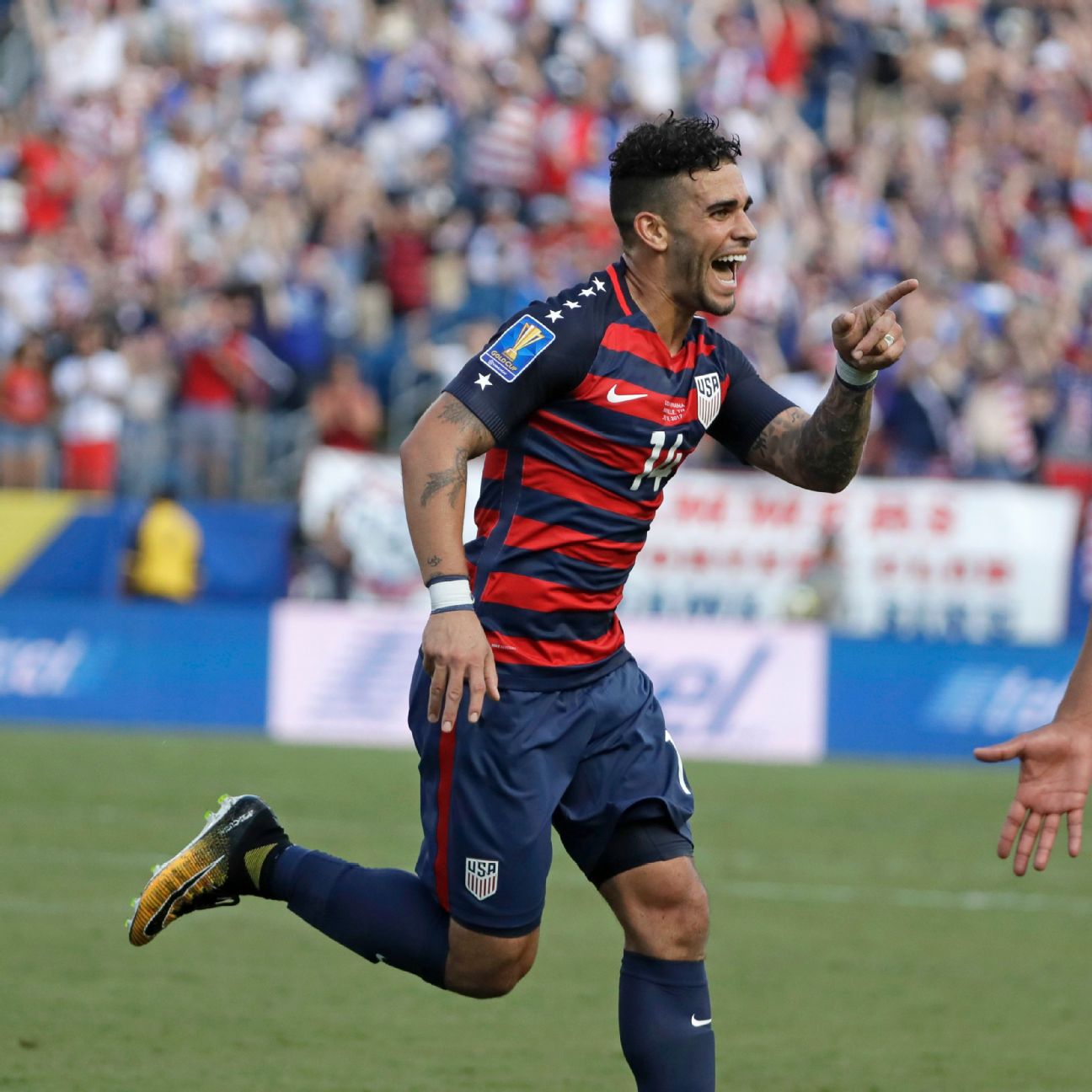 Jordan Morris' goal leads US over Jamaica 1-0, giving Bruce Arena first win