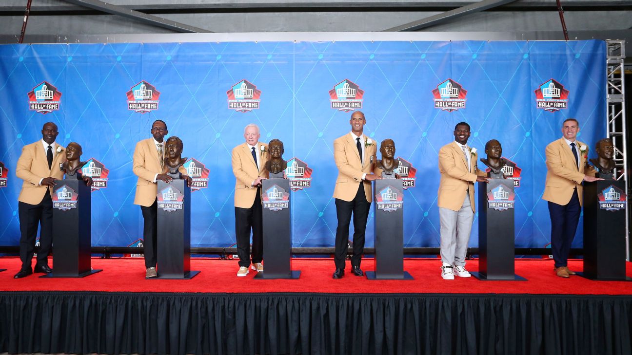 The story behind Jerry Jones' custom shoes at the Hall of Fame induction  ceremony