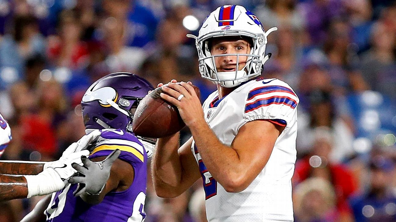 Bills to start QB Thad Lewis against Cincinnati