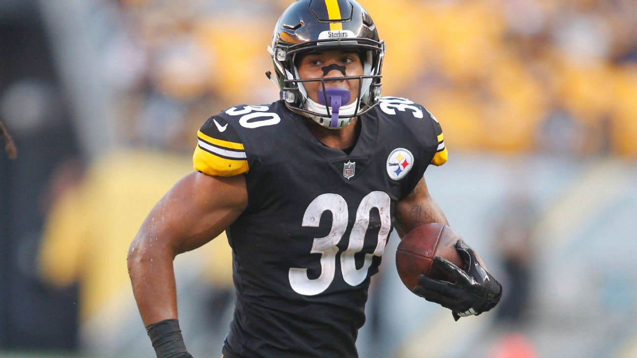 Pittsburgh Steelers RB James Conner not ruled out vs. Patriots