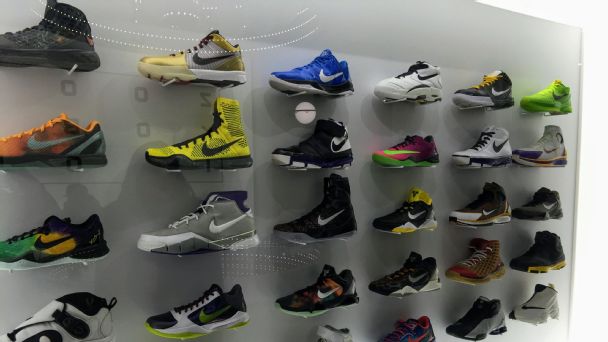 lebron james shoe store