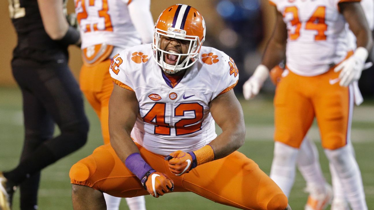 Clemson football: All orange uniform is the best in college