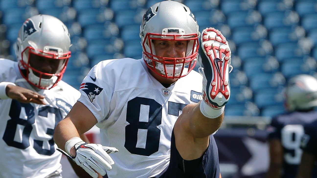 Tom Brady, Rob Gronkowski, Julian Edelman miss Wednesday practice 