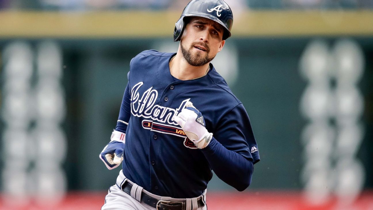 Braves could place Dansby Swanson, Nick Markakis on IL