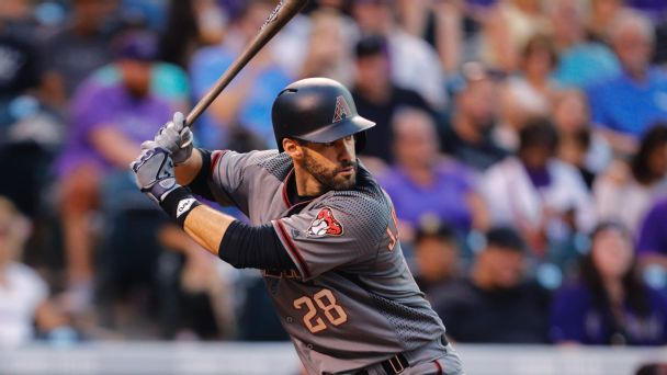 Diamondbacks acquire slugger J.D. Martinez from Tigers