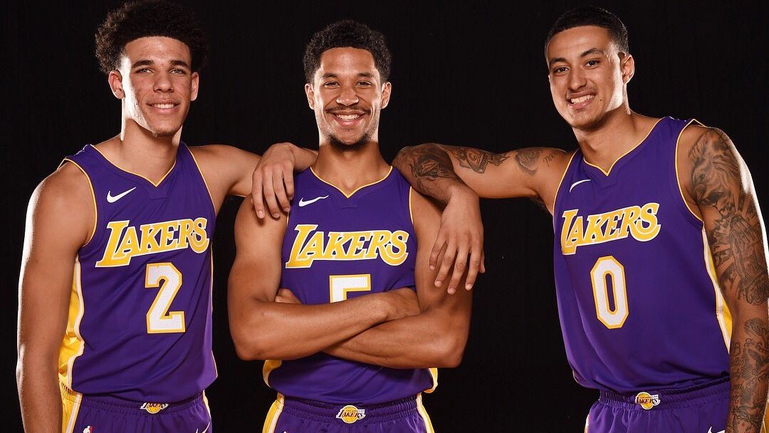 Lakers to add alternate sleeved jerseys, according to report