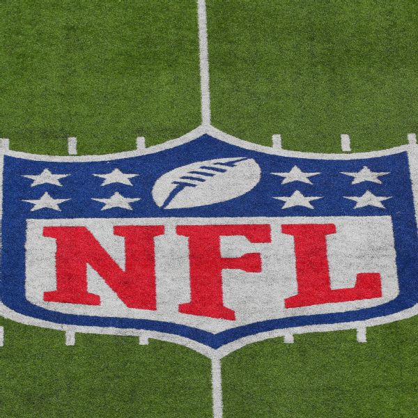 Sepuluh pensiunan pemain NFL menuntut rencana tunjangan liga