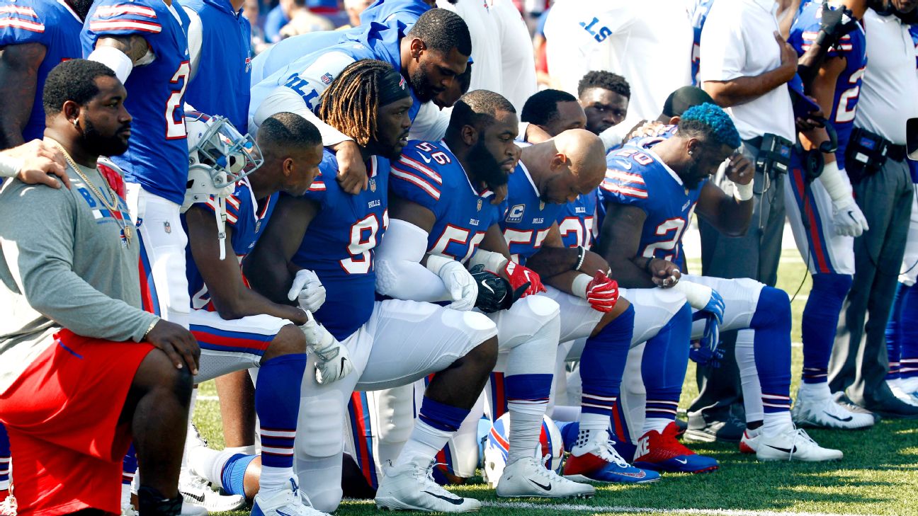 Lorenzo Alexander's daughter sings national anthem before Bills game