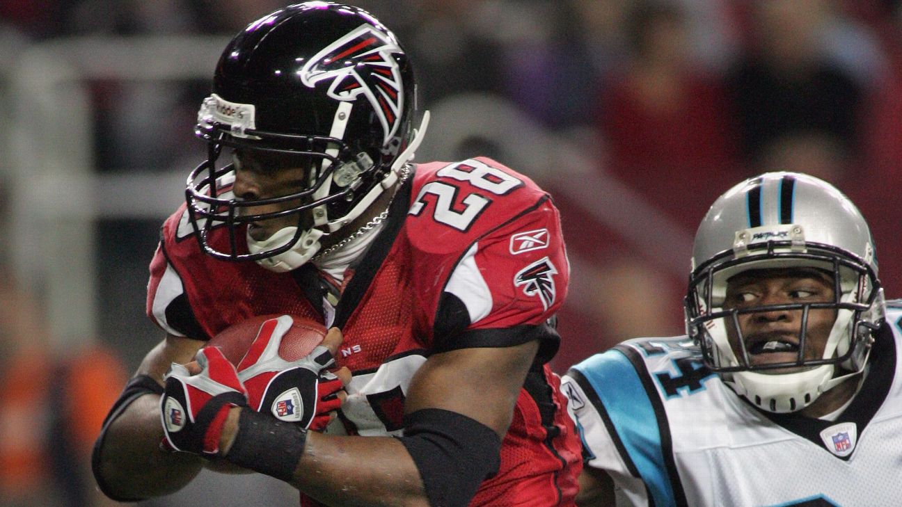 Former Atlanta Falcon Warrick Dunn to be inducted into Ring of Honor