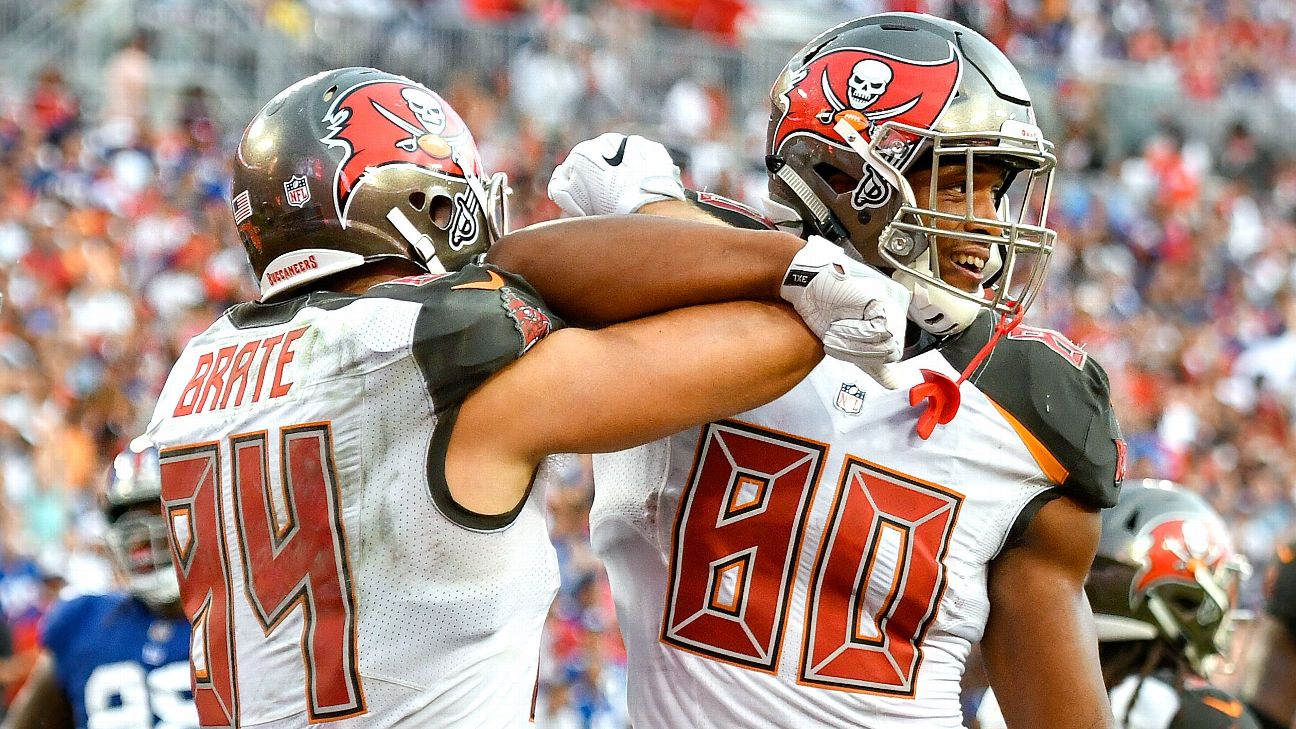 Buffalo Bills tight end O.J. Howard runs on the field during the