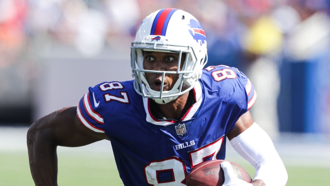 Jordan Matthews called Danny Amendola to ask to wear No. 80