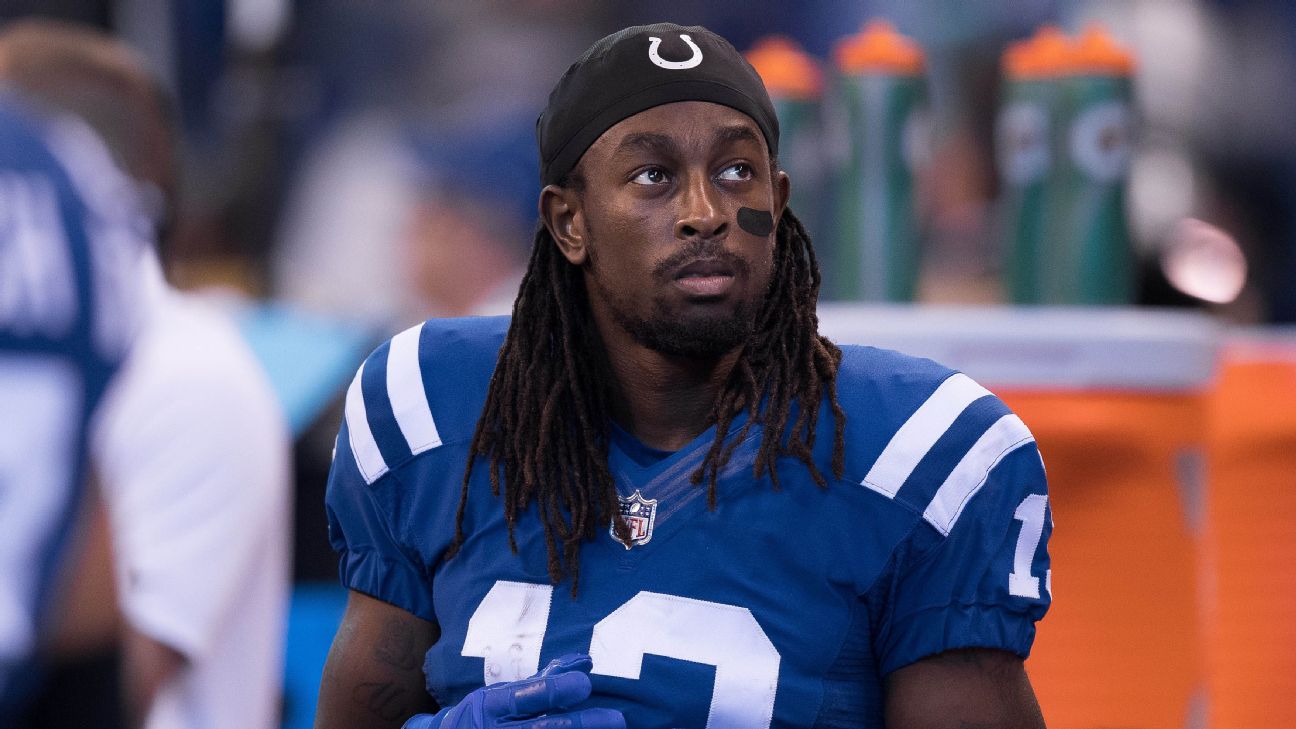 Hilton's inspiring speech, big plays help Colts rebound