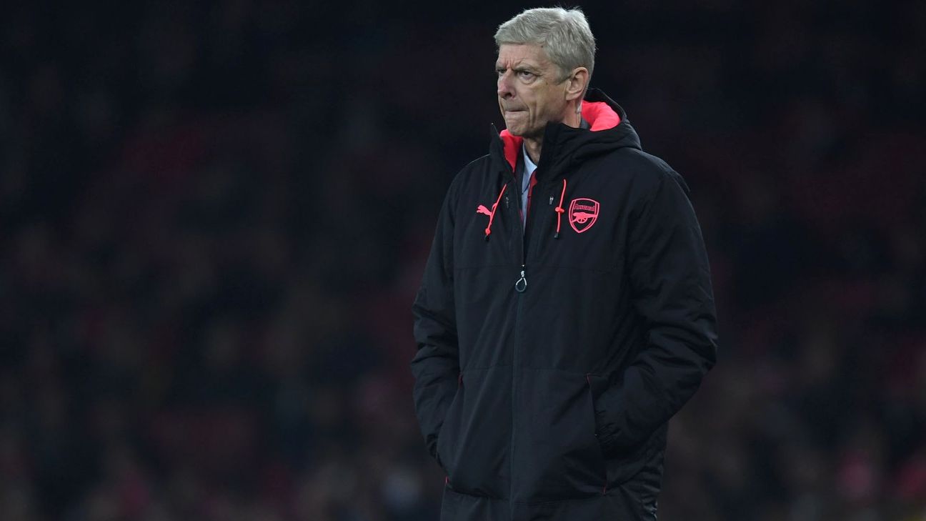 Arsene Wenger Admits He Regrets Not Taking Manchester United Or