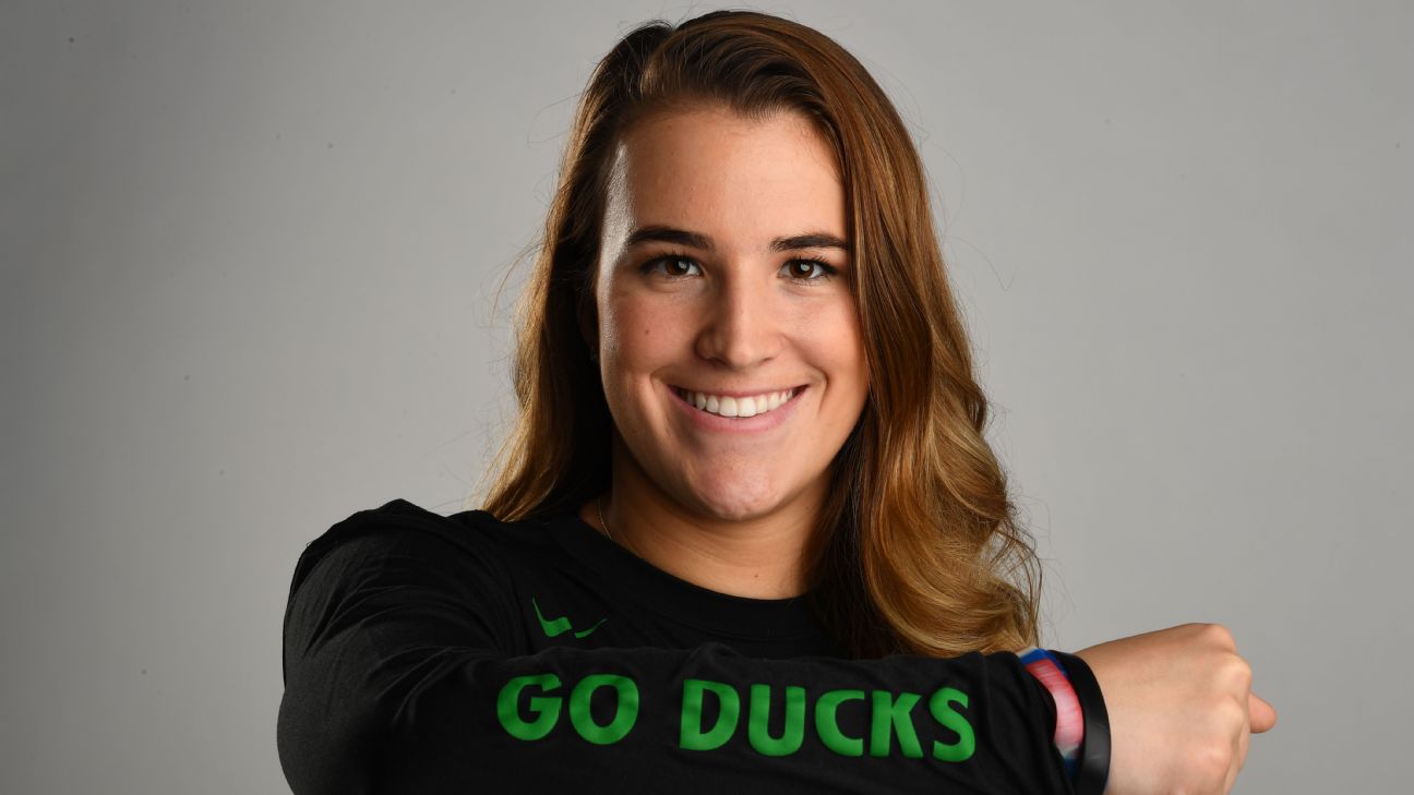 Sabrina Ionescu Oregon Ducks Autographed 11 x 14 Spotlight
