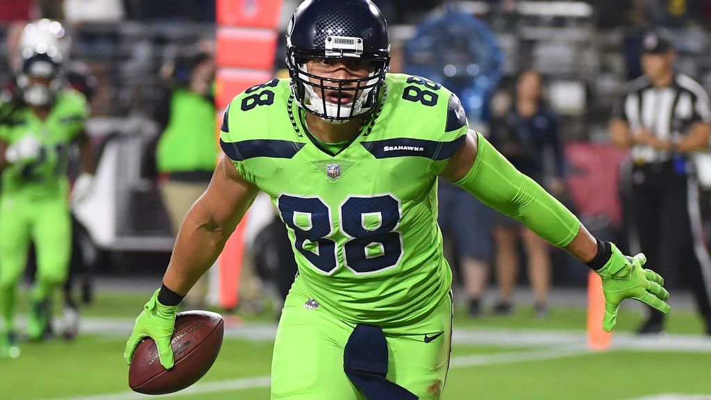 Salary cap implications of Packers releasing TE Jimmy Graham