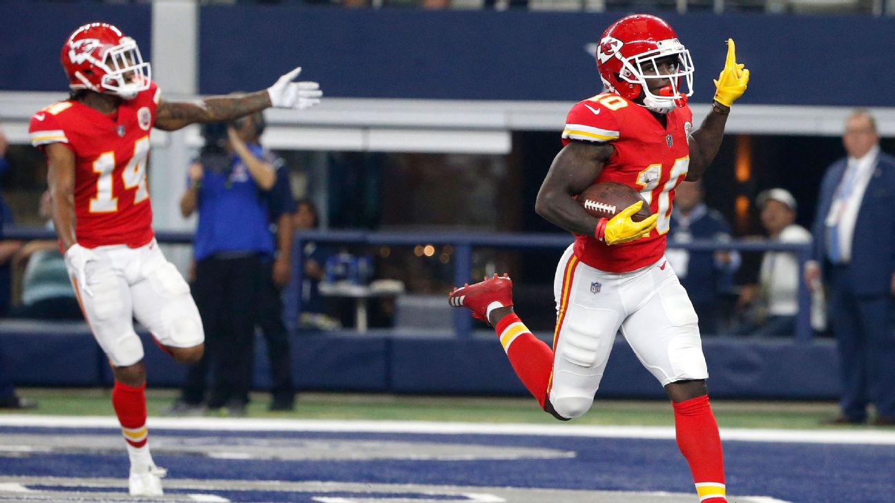 Tyreek Hill scored on a Hail Mary play that actually wasn't a Hail Mary at  all 