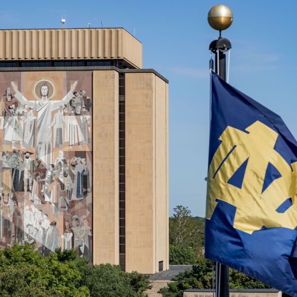 Notre Dame to include 'daughters' in victory song