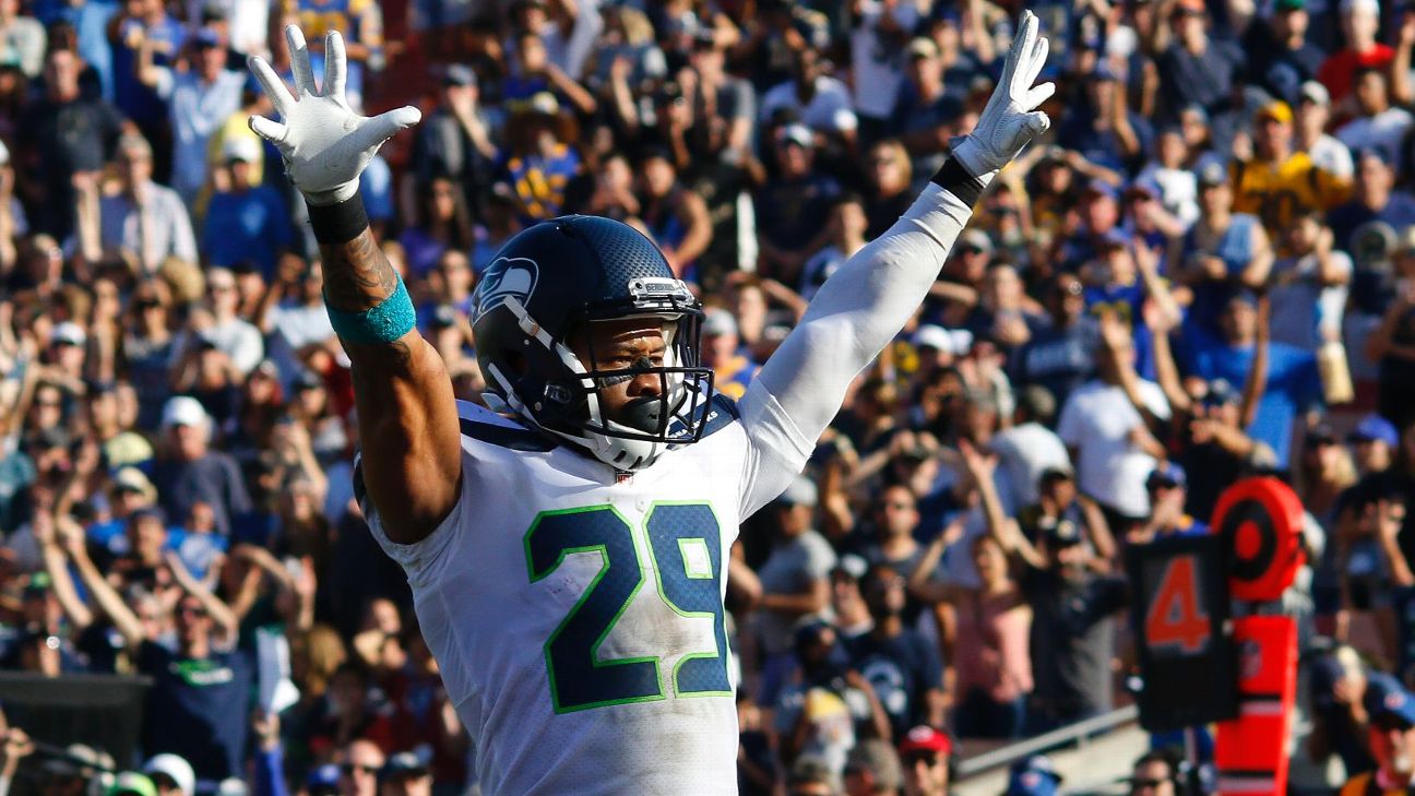 Six-time Pro Bowl free safety Earl Thomas ends holdout with