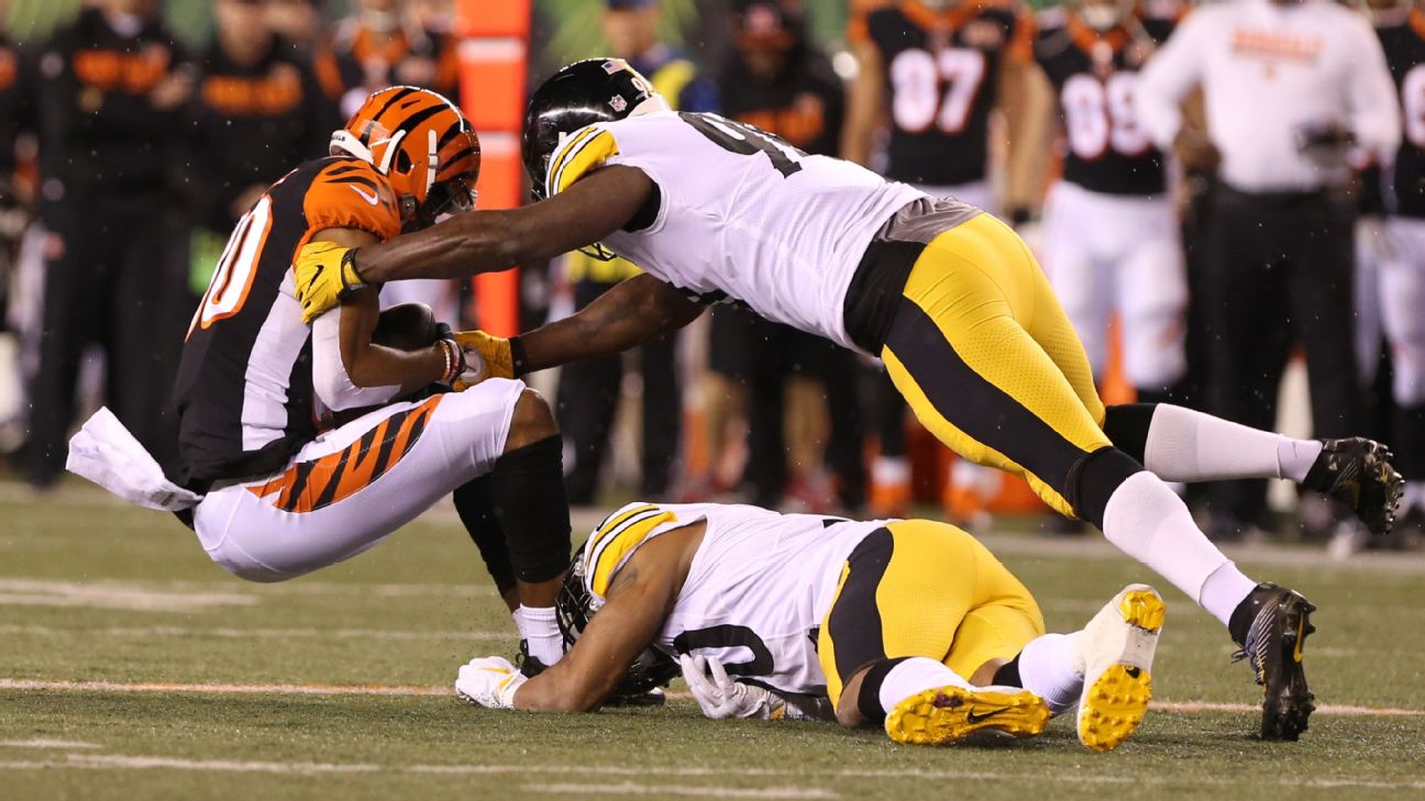 SEE IT: Ryan Shazier celebrates with Steelers from hospital bed via