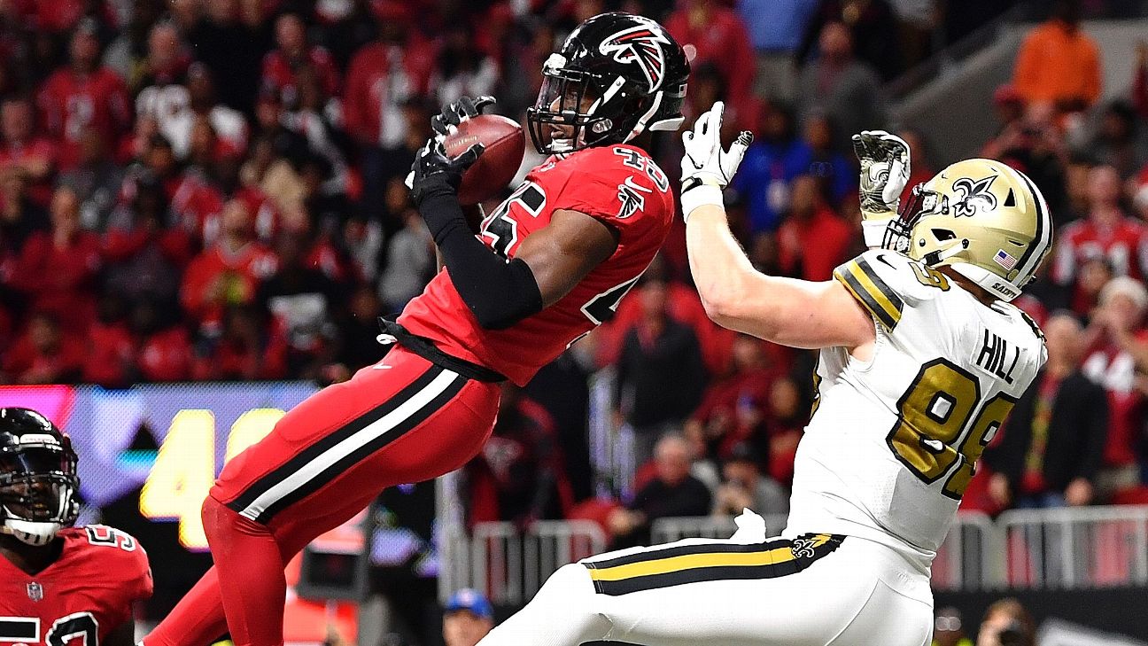 Atlanta Falcons linebacker Deion Jones makes all under-25 team